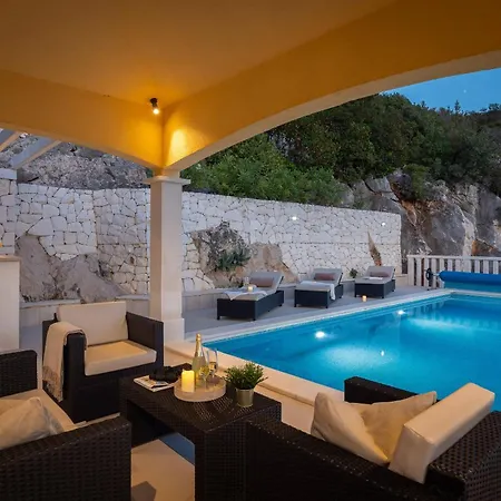 Vese Вилла Севид