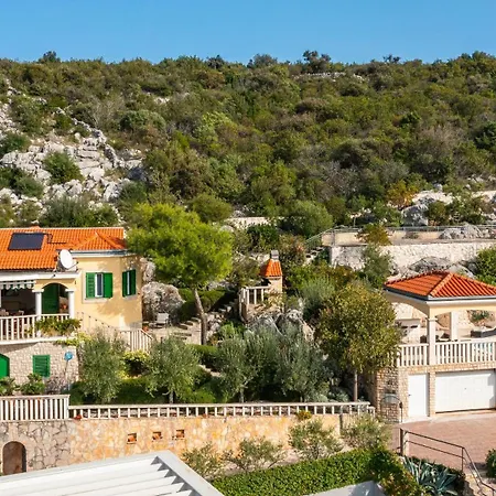 Вилла Vese Севид