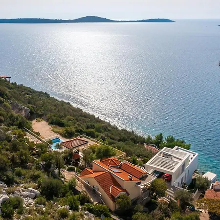 Vese Villa