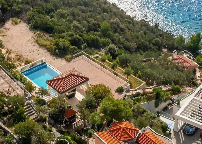 Vese Villa *
